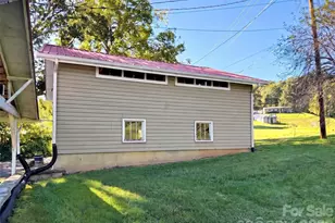 408 Sunny Dr, Waynesville, NC 28786 - Photo 28