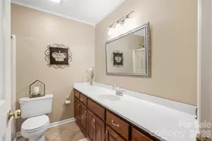 625 Davie Ave, Statesville, NC 28677 - Photo 12