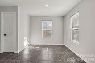 12937 Silvaire Farm Rd, Charlotte, NC 28278 - Photo 10