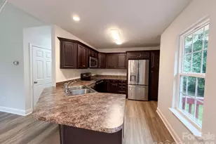 117 Sundance Cir, Statesville, NC 28625 - Photo 2