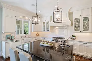 200 Huntley Pl, Charlotte, NC 28207 - Photo 16