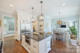 200 Huntley Pl, Charlotte, NC 28207 - Photo 18