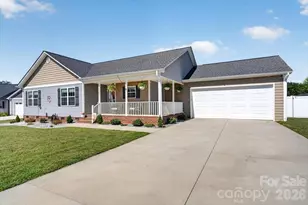 130 Portman Ln, Statesville, NC 28625 - Photo 2