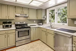 124 Moss Hill Ln, Lake Lure, NC 28746 - Photo 8