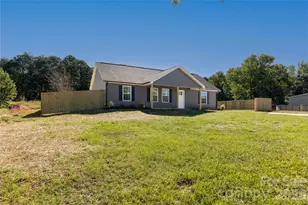 1692 Molly Cir, York, SC 29745 - Photo 2