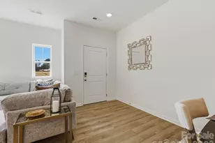 6565 Fire Lily Ln, Charlotte, NC 28216 - Photo 6