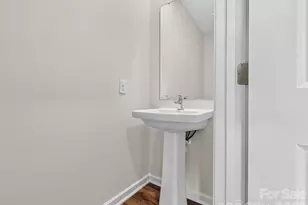 6565 Fire Lily Ln, Charlotte, NC 28216 - Photo 24