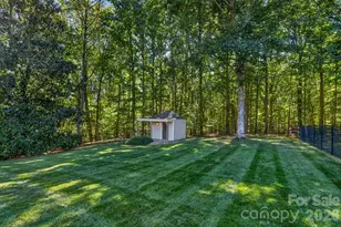 734 Stratford Woods Rd, Matthews, NC 28105 - Photo 4