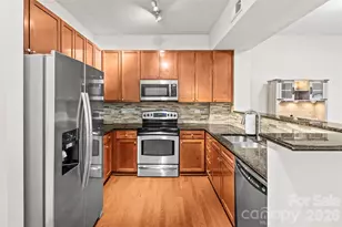 721 Governor Morrison St, Charlotte, NC 28211 - Photo 2