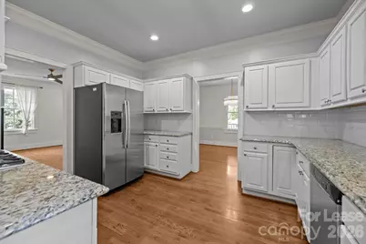 1705 Fountain View, Charlotte, NC 28203 - Photo 8