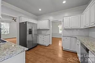 1705 Fountain View, Charlotte, NC 28203 - Photo 8