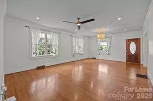 1705 Fountain View, Charlotte, NC 28203 - Photo 4