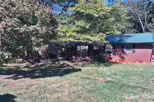 650 Holland Dr, Statesville, NC 28677 - Photo 2