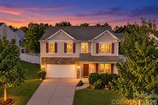 239 Keating Pl Dr, Fort Mill, SC 29708 - Photo 2