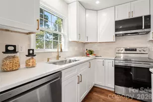 6929 Thorncliff Dr, Charlotte, NC 28210 - Photo 12