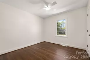 6929 Thorncliff Dr, Charlotte, NC 28210 - Photo 32