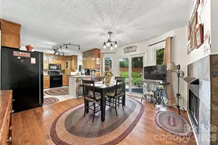 3645 Wandering Ln NE, Hickory, NC 28601 - Photo 10