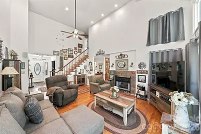 3645 Wandering Lane NE, Hickory, NC 28601 - Photo 8