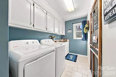 3645 Wandering Lane NE, Hickory, NC 28601 - Photo 14
