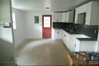 1605 W 4th Avenue, Gastonia, NC 28052 - Photo 2