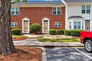 3636 Melrose Cottage Dr, Charlotte, NC 28105 - Photo 2