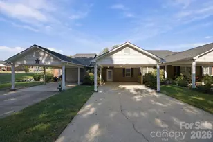 19838 Oak Leaf Cir, Cornelius, NC 28031 - Photo 4