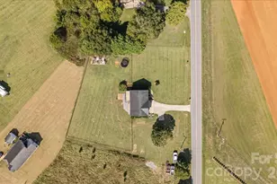 2241 Killian Rd, Lincolnton, NC 28092 - Photo 22