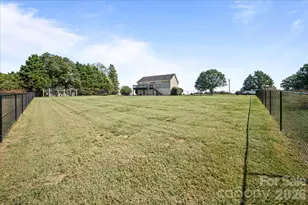 2241 Killian Rd, Lincolnton, NC 28092 - Photo 4
