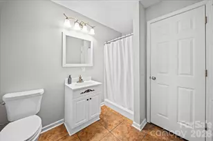 2241 Killian Rd, Lincolnton, NC 28092 - Photo 18
