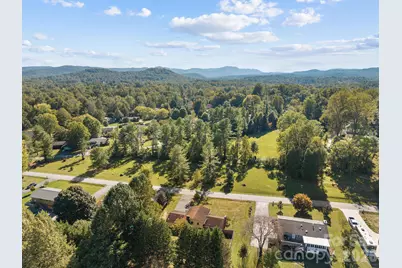 87 Underhill Road, Hendersonville, NC 28792 - Photo 4
