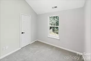 3139 Reid Brook Ln, Charlotte, NC 28208 - Photo 8