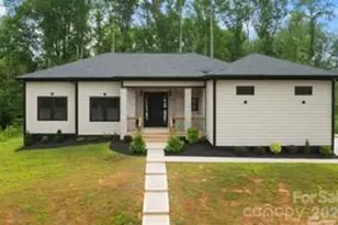 2004 Pln Fld Dr, Bessemer City, NC 28016 - Photo 2