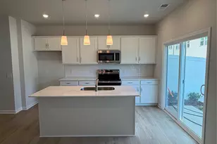 7414 Mashburn Dr, Charlotte, NC 28269 - Photo 6
