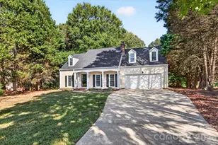 9121 Gamesford Dr, Charlotte, NC 28277 - Photo 2