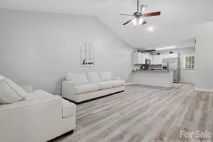 545 Weavers Crossing, Fort Mill, SC 29715 - Photo 4