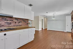 111 Woodland Dr, Mars Hill, NC 28754 - Photo 8