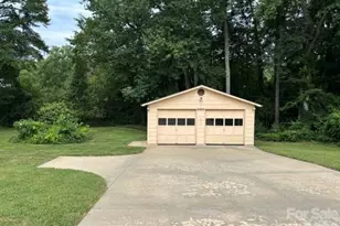104 Spruce Dr, Salisbury, NC 28147 - Photo 4