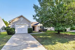 1713 Summit Ridge Ln, Kannapolis, NC 28083 - Photo 2