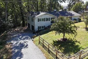 200 Whispering Hills Dr, Hendersonville, NC 28792 - Photo 10