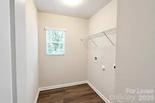 1010 Moorebrook Dr, Charlotte, NC 28214 - Photo 16