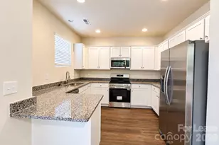 1010 Moorebrook Dr, Charlotte, NC 28214 - Photo 6