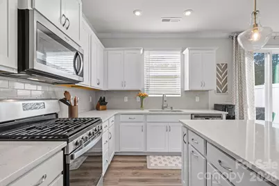 18048 Pear Hawthorne Drive, Huntersville, NC 28078 - Photo 10