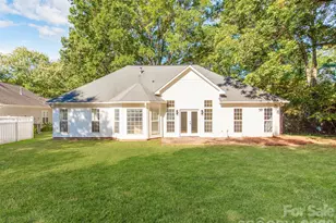 810 Greenhill Dr, Charlotte, NC 28217 - Photo 16