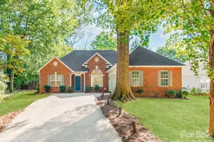 810 Greenhill Dr, Charlotte, NC 28217 - Photo 1
