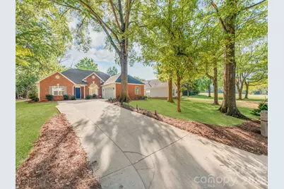 810 Greenhill Drive, Charlotte, NC 28217 - Photo 2