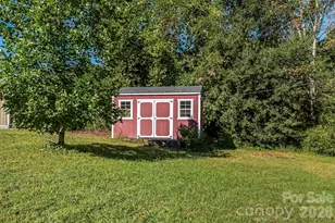 2480 Raintree St, Connelly Springs, NC 28612 - Photo 24
