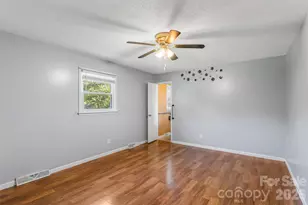 2480 Raintree St, Connelly Springs, NC 28612 - Photo 12