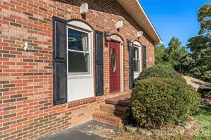 2480 Raintree St, Connelly Springs, NC 28612 - Photo 4