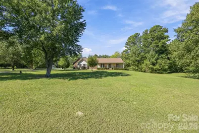107 Camelot Court, Kings Mountain, NC 28086 - Photo 32