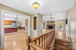 107 Camelot Ct, Kings Mountain, NC 28086 - Photo 2